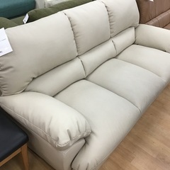 【美品】ベージュのハイソファ ツートンカラーのハイバックソファー ＜撥水加工を施したフルカバー