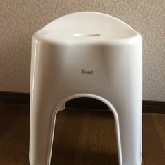 新品　風呂椅子 Emeal エミール 風呂イス 座面高40cm ホワイト A5628 ｜ バスチェア 風呂いす おふろ バス用品 バススツール 腰掛けの画像