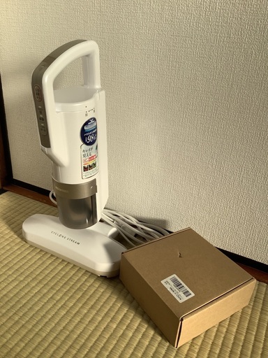 中古ふとん掃除機　使用回数５回　1/4価格　Beautiful fresh fresh clean clean clean!
