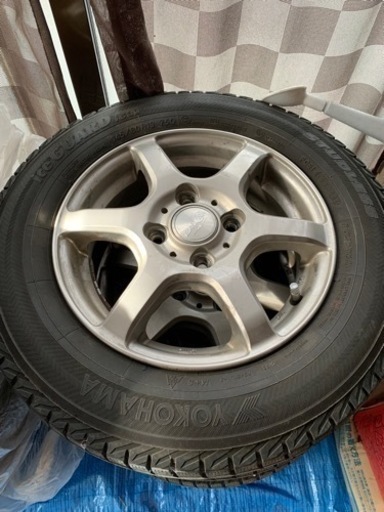 スタッドレスタイヤ