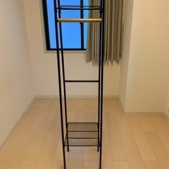 ハンガーラック　自力搬出可能な方に差し上げます