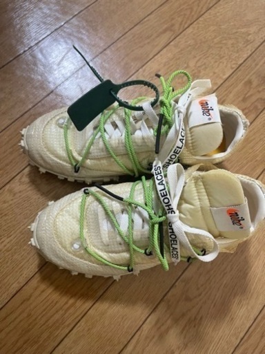 NIKE オフホワイト