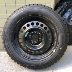 距離少！DUNLOPダンロップスタッドレスタイヤ4本ウィンターマックス185/60R15