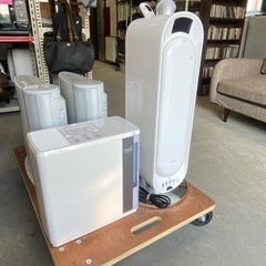 この時期必須!!激安加湿器!!各種取り揃えております。990円〜