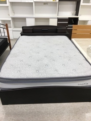 ダブルベッド　高反発マットレス