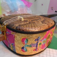 現品販売 42.980円 紫檀沖縄三線蛇皮強化張 優雅な模様の棹