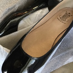 値下【新品未使用】BONTRE ボントレ　本革エナメルパンプス 黒　サイズ39（24.5〜）L-LL 大きめお探しの方への画像