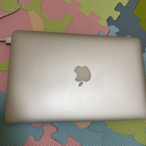 MacBook Air  11.6インチ A1465 2014モデル 充電回数2
