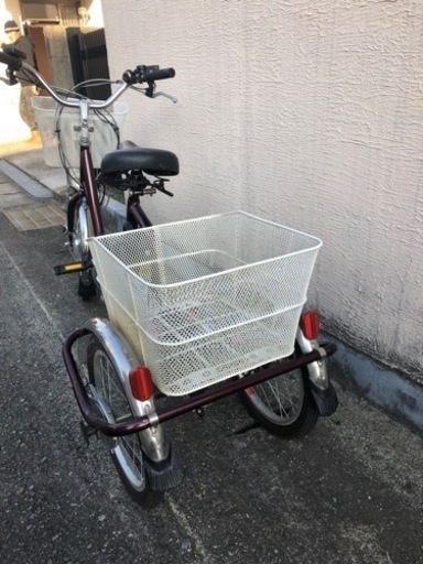 3輪電動自転車　20インチ　ノーパンクタイヤ　転けない自転車