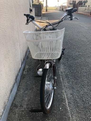 3輪電動自転車　20インチ　ノーパンクタイヤ　転けない自転車