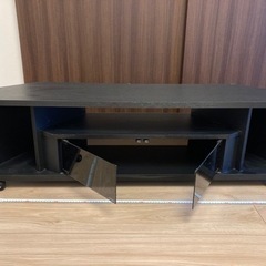 【美品】コーナーに置きやすい！台形型のテレビボードの画像