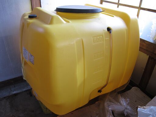 未使用　６００L　業務用ローリータンク