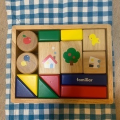 積み木　赤ちゃん玩具　familiar