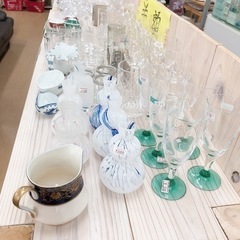 人気コーナー✨食器がたくさん入荷してきました(^^♪最初からサービス価格ですが、さらに半額！で販売しております。【水曜定休日】 - 地元のお店