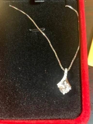 お取引き誠にありがとうございました。即決価格 2022 ダイヤ1ct. pt9.5刻印あり