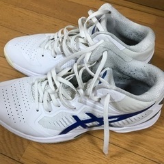 バッシュ　24センチ　asics ゲルバースト