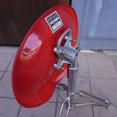 DULTON(ダルトン)のＸ2 BEATSTOOL（ビートスツール）です。フィット感抜群のサドル型シートとシンプルなフォルムが魅力のチェアは折り畳み可能で持ち運びや収納にも◎。CA111の画像