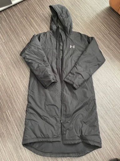 アンダーアーマーベンチコート