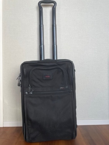 tumi ALPHA2 22020DH TSAロック付き　 エクスパンダブル　2輪　キャリーオン　ブラック