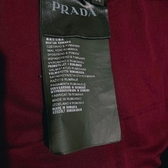 【ほぼ新品】PRADAメンズ半袖Tシャツの画像