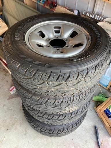 希少　トヨタ純正スチール　225/70r15  ダンロップ　タイヤ　グラントレック　ランクル　ハイラックス　ハイエース　プラド　ナロー