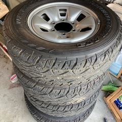 希少　トヨタ純正スチール　225/70r15  ダンロップ　タイヤ　グラントレック　ランクル　ハイラックス　ハイエース　プラド　ナロー
