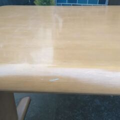 ニトリ ダイニングテーブル（無料）の画像