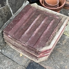 中古の セメント瓦 10枚を無料で差し上げます