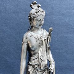 人間国宝 高村光雲 原型 銀製観音像 桐箱付 銀900/銘刻印あり 全高38cm/2.7kg 聖観音菩薩 仏像 A1AZ0308の画像