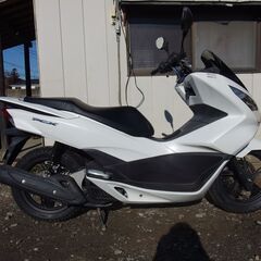 HONDA PCX125 JF56型 低走行車　タイヤ前後新品