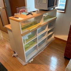 食器棚　カウンターの画像