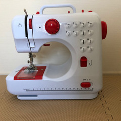 美品　家庭用　電動　ミニ　ミシンの画像