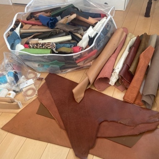 レザークラフト　革　ハギレ　大量