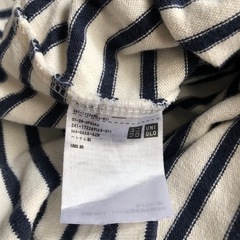 ユニクロ　ボーダーカットソー　Mサイズの画像