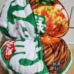 【未使用品】緑のたぬき　ぬいぐるみリュック