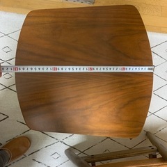 イージーチェア&サイドテーブル　引き取ってくれる方限定の画像