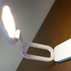 どこでも使えるライト　調光調色充電式　マグネットマウントも可の画像