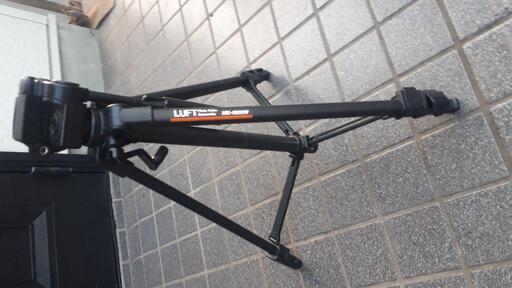 ビデオカメラ用三脚　　ハクバ 三段三脚 HK-1800V