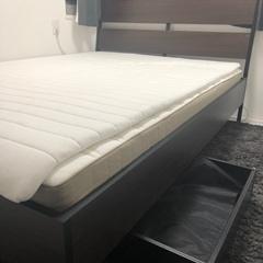 IKEAほぼ未使用ダブルベッドの画像