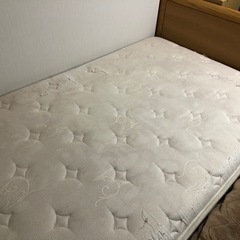 【無料】【シモンズ　ダブルクッションベッド】【セミダブル】