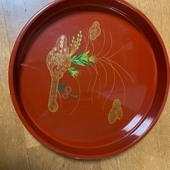 大内塗の丸盆と角皿