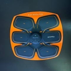 最終価格【正規品・美品】SIXPAD Abs Fit 2 ケース、ベルト、正規品パッド(4枚のみ)付きの画像