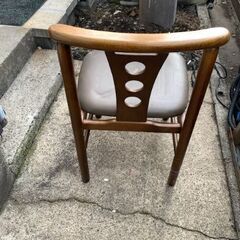 ◇椅子　しっかりしたお品だと思います。1脚ですの画像