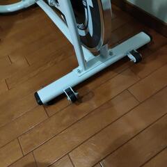 スピンバイク 静音ホイールの画像