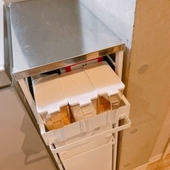 キッチンラック/作業台/可動式ゴミ箱/調味料入れ　白の画像