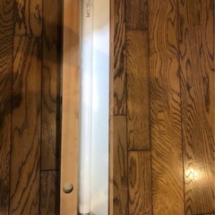 木枠付き照明の画像