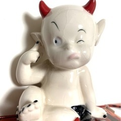 ラトビア　お土産　オーストラリア　赤　レッド　アンティーク　インテリア　小悪魔　置物　土産　小物　魔除け　sagrado ideal gift baby devil. アンティークの画像