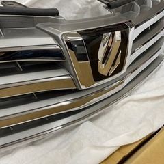 20アルファード　フロントグリルの画像