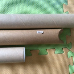 ポスターの筒☆蓋付き☆3本☆ダンボール筒の画像