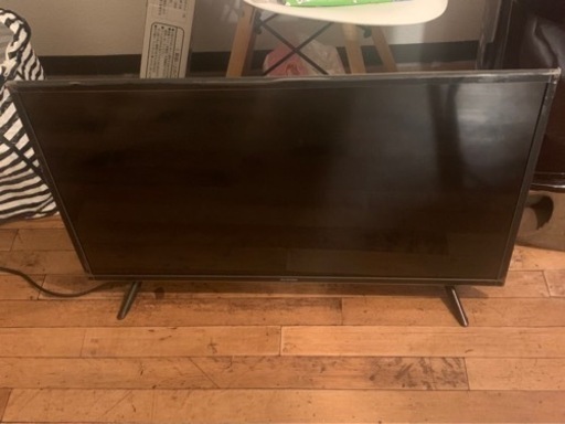 アイリスオーヤマハイビジョン液晶テレビ32型